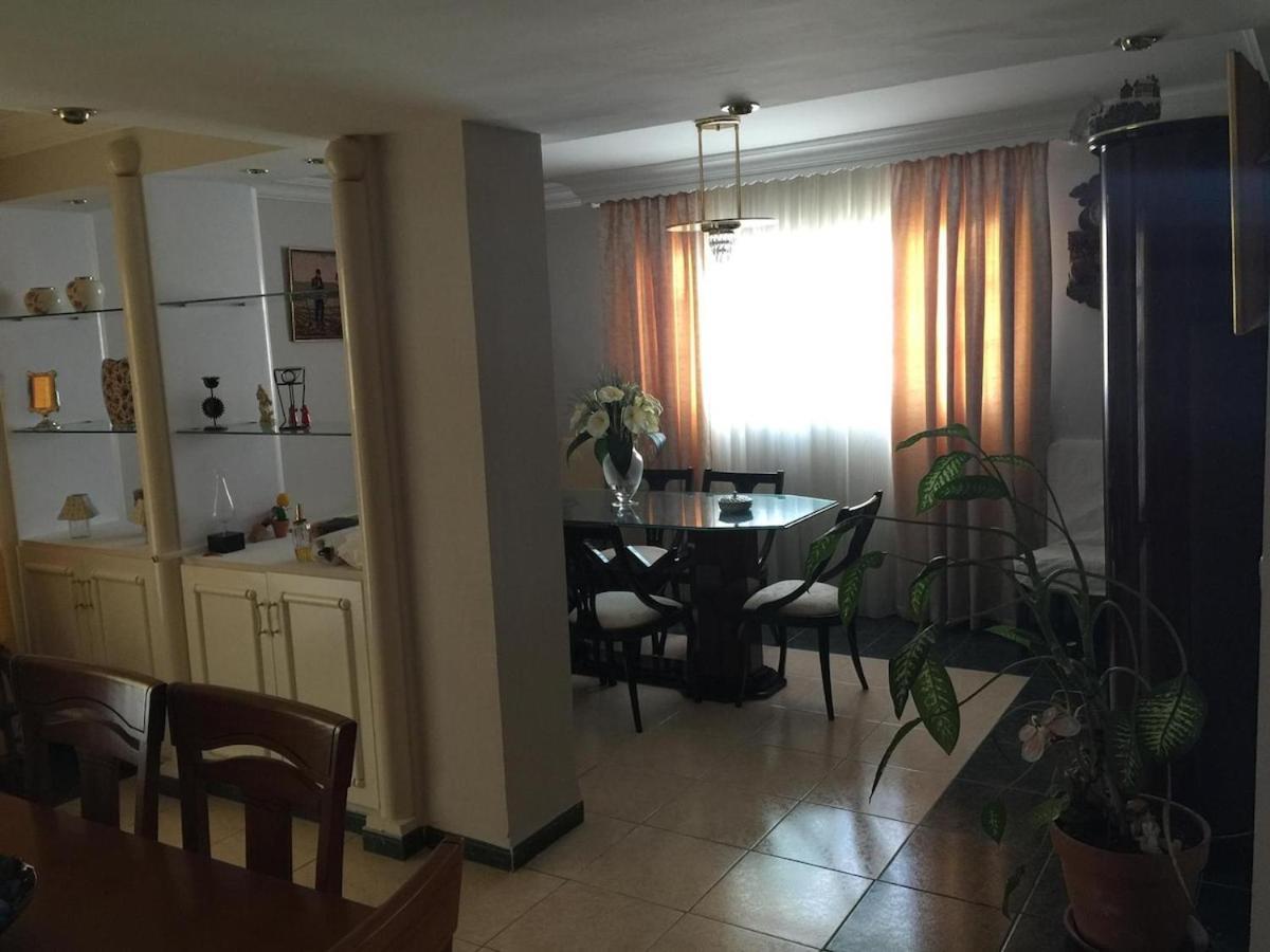 Villa Mijas With Pool 50 M Beach ฟูเอนฮิโรลา ภายนอก รูปภาพ