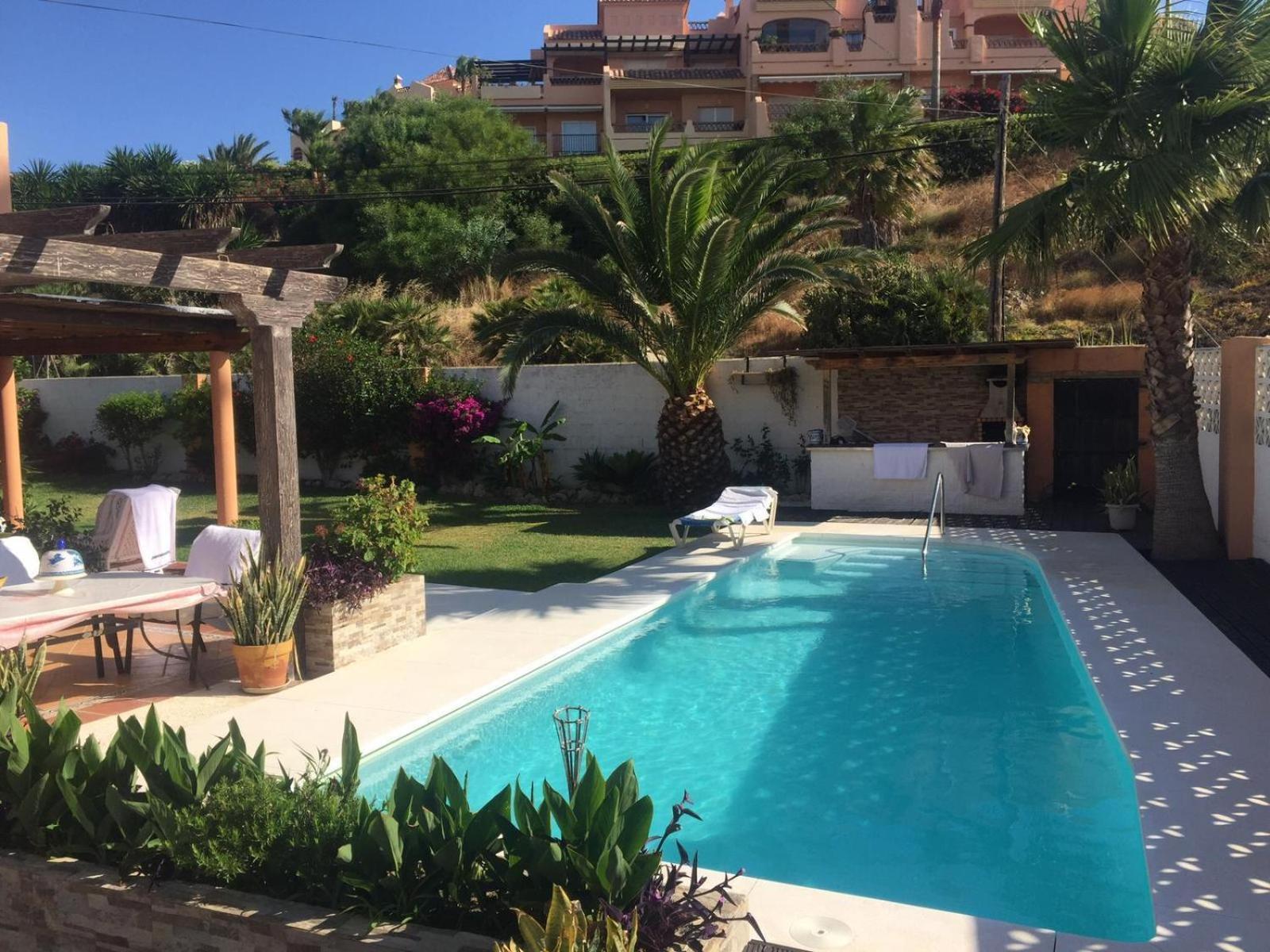 Villa Mijas With Pool 50 M Beach ฟูเอนฮิโรลา ภายนอก รูปภาพ